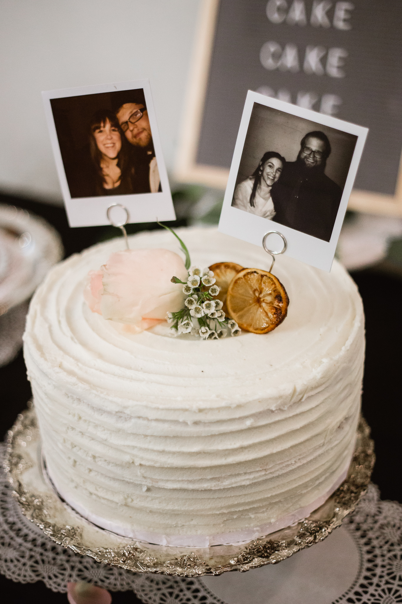 fotos no topo do bolo de casamento