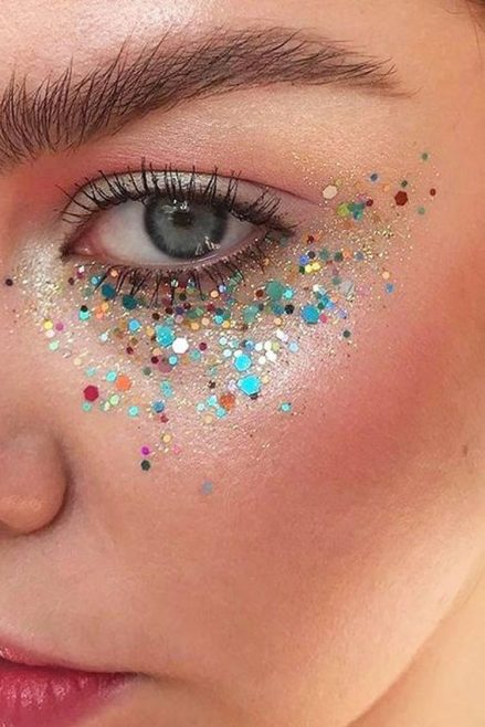 maquiagem de carnaval com glitter