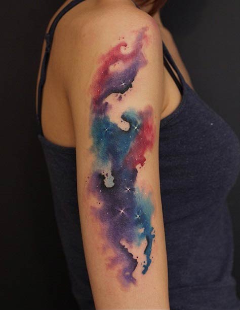 tatuagem feminina aquarela para braço 2021