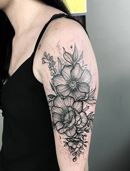 tatuagem feminina bold line para braço 2021