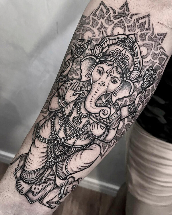 Tatuagem masculina hinduísta
