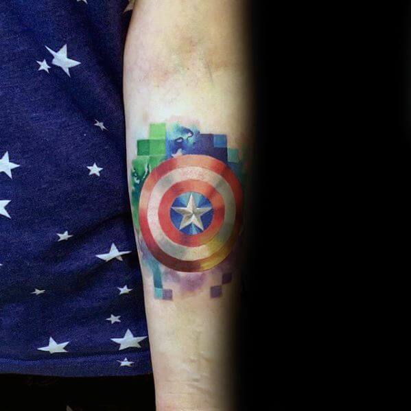 Tatuagem masculina no braço pixel tattoo