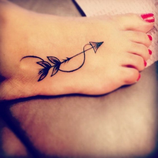 tatuagem feminina no pé