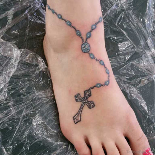 tatuagem feminina no pé estilo tornozeleira