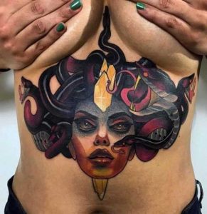 tatuagem feminina na barriga realista