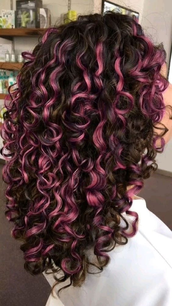 cabelos coloridos mechas rosas